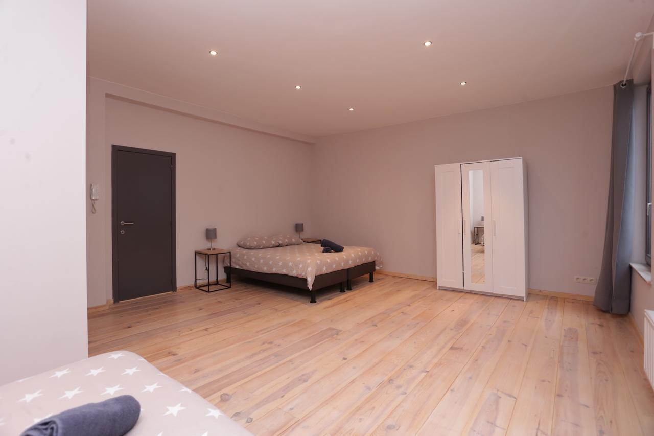 Parlamentarium Apartment